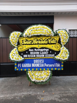 Papan Bunga Duka di Ciampel